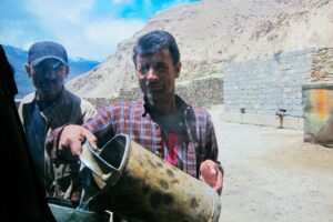 Topping up patrol to make our way to Ishkashim Border Market